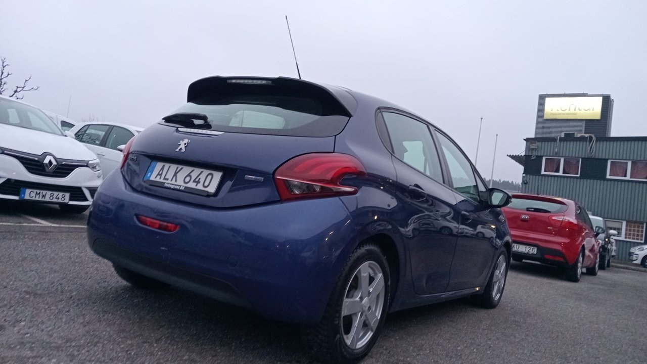 Peugeot 208 2015, kuva 5/10