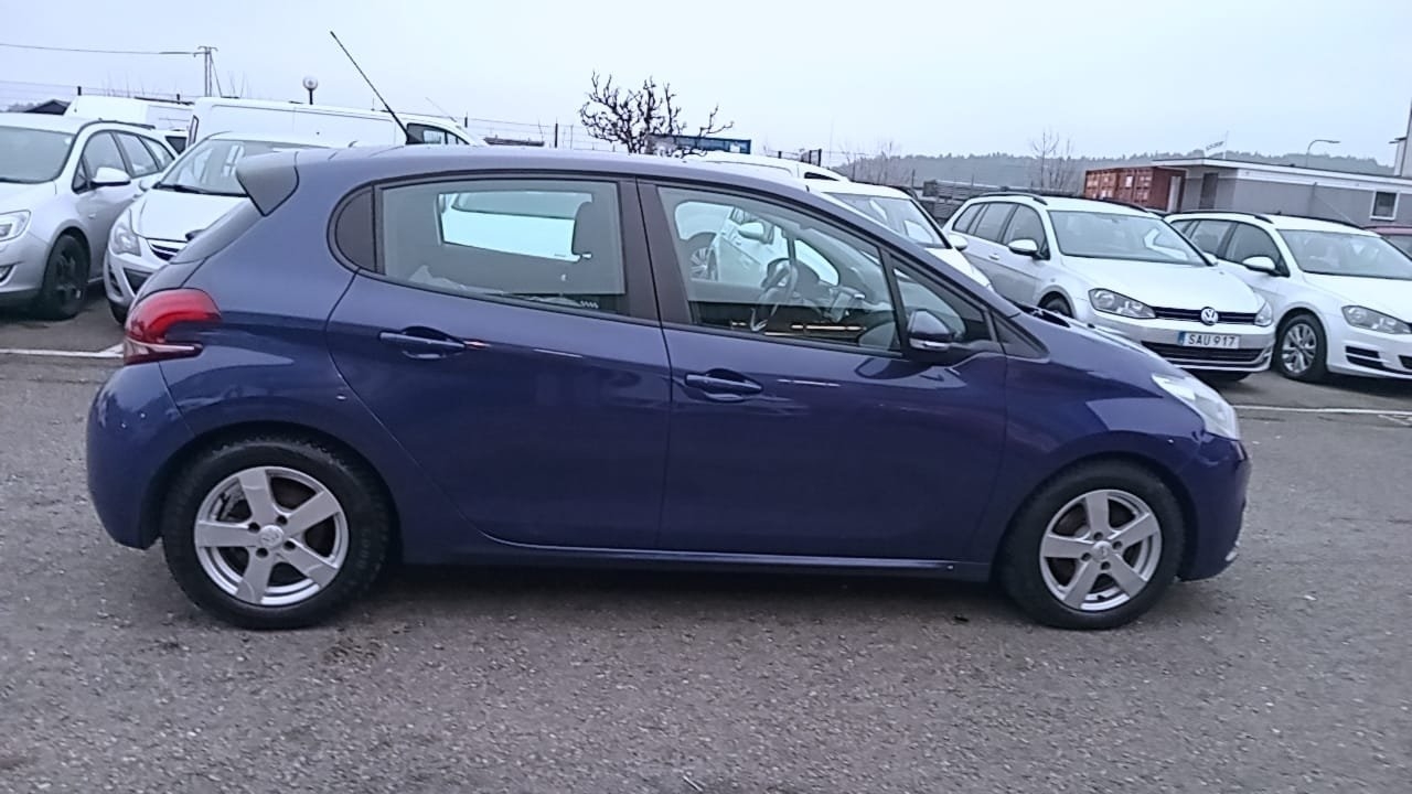 Peugeot 208 2015, kuva 3/10