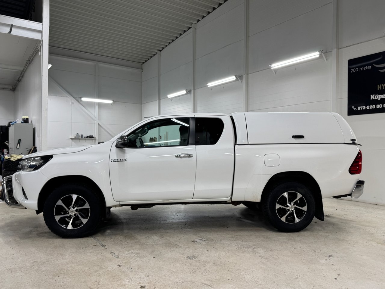 Toyota HiLux 2018, bild 2/10