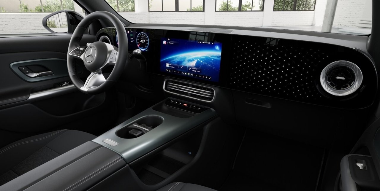 Mercedes-Benz GLB 250+ 2026, bild 6/7
