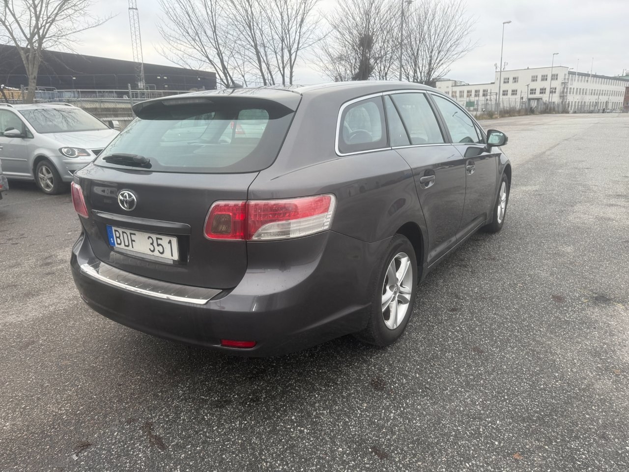 Toyota Avensis 2009, bild 4/8