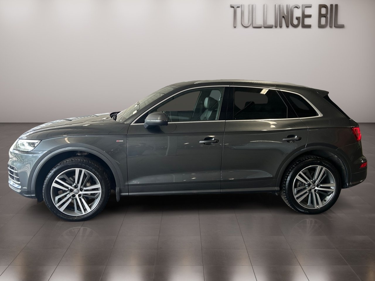 Audi Q5 2019, kuva 2/10