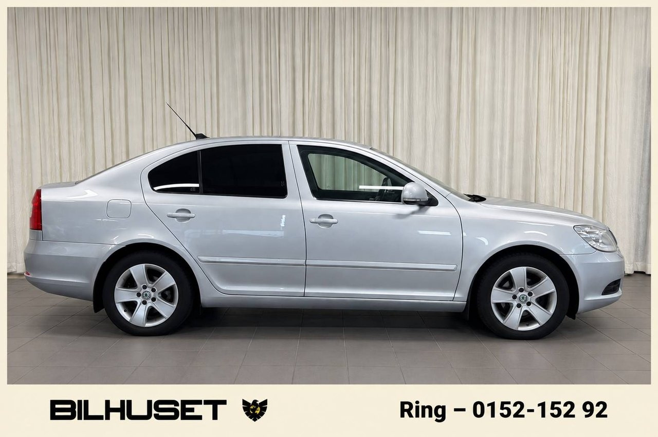 Skoda Octavia 2012, bild 2/15