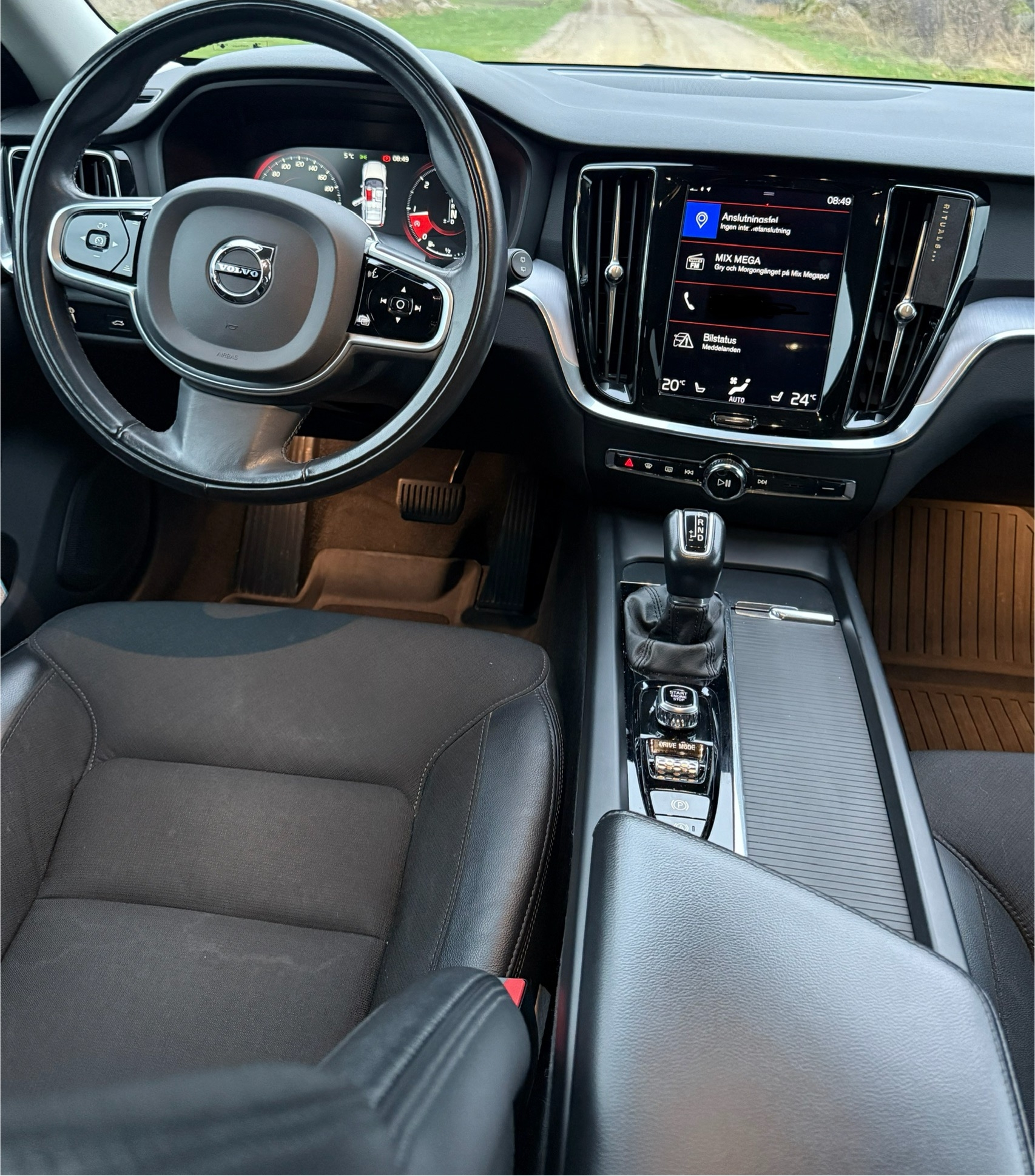 Volvo V60 D4 AWD Geartronic 2020, photo 5/6