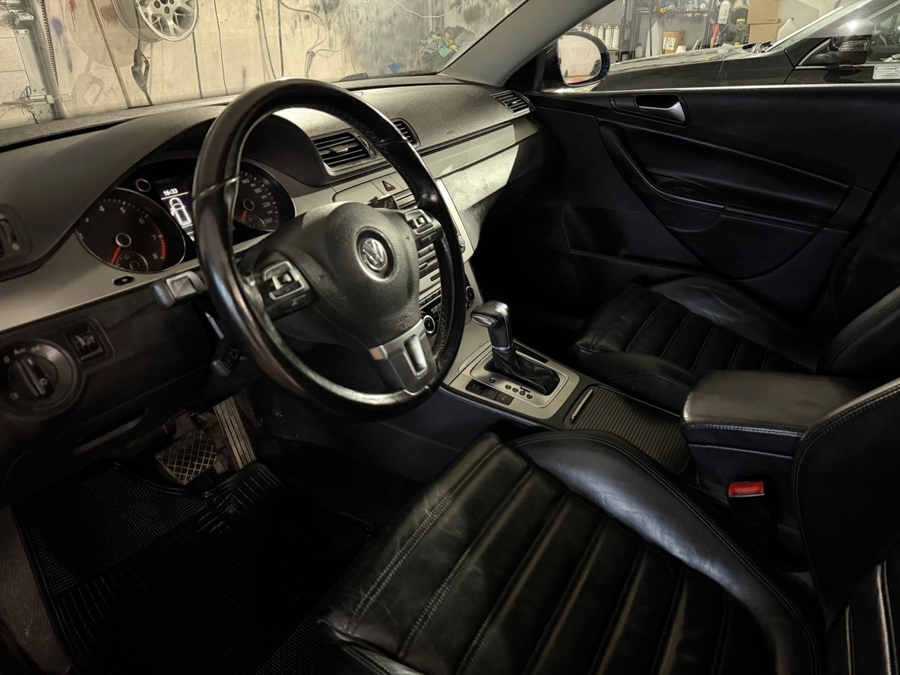 Volkswagen Passat 2010, bild 6/10