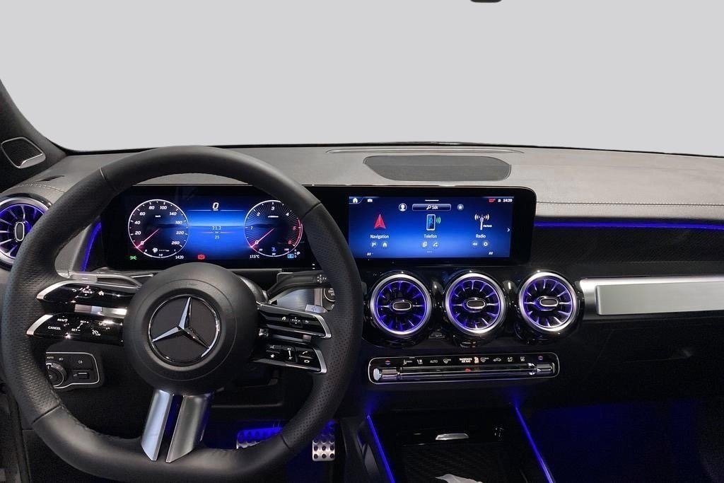 Mercedes-Benz GLB 2026, photo 7/10