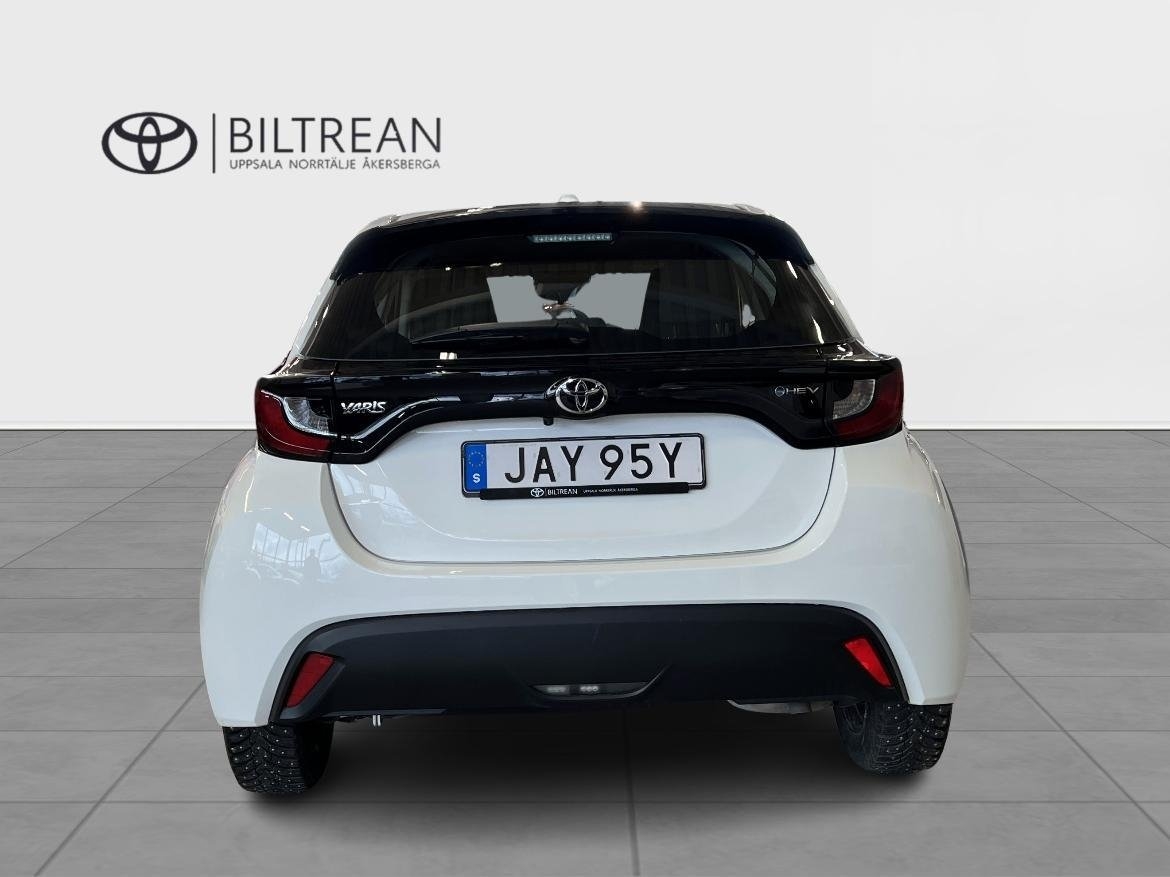 Toyota Yaris 2024, photo 6/15