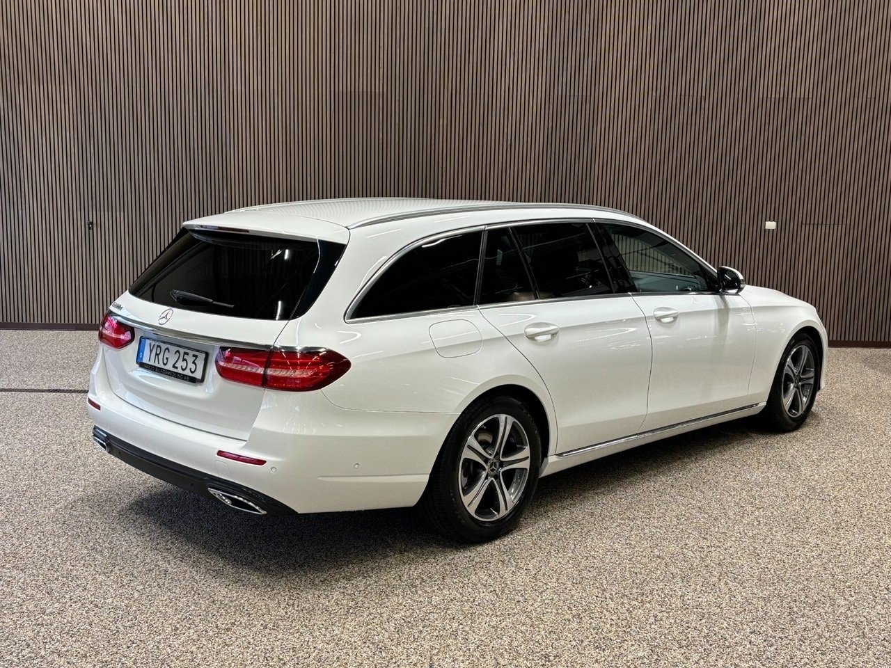 Mercedes-Benz E 2019, bild 4/10