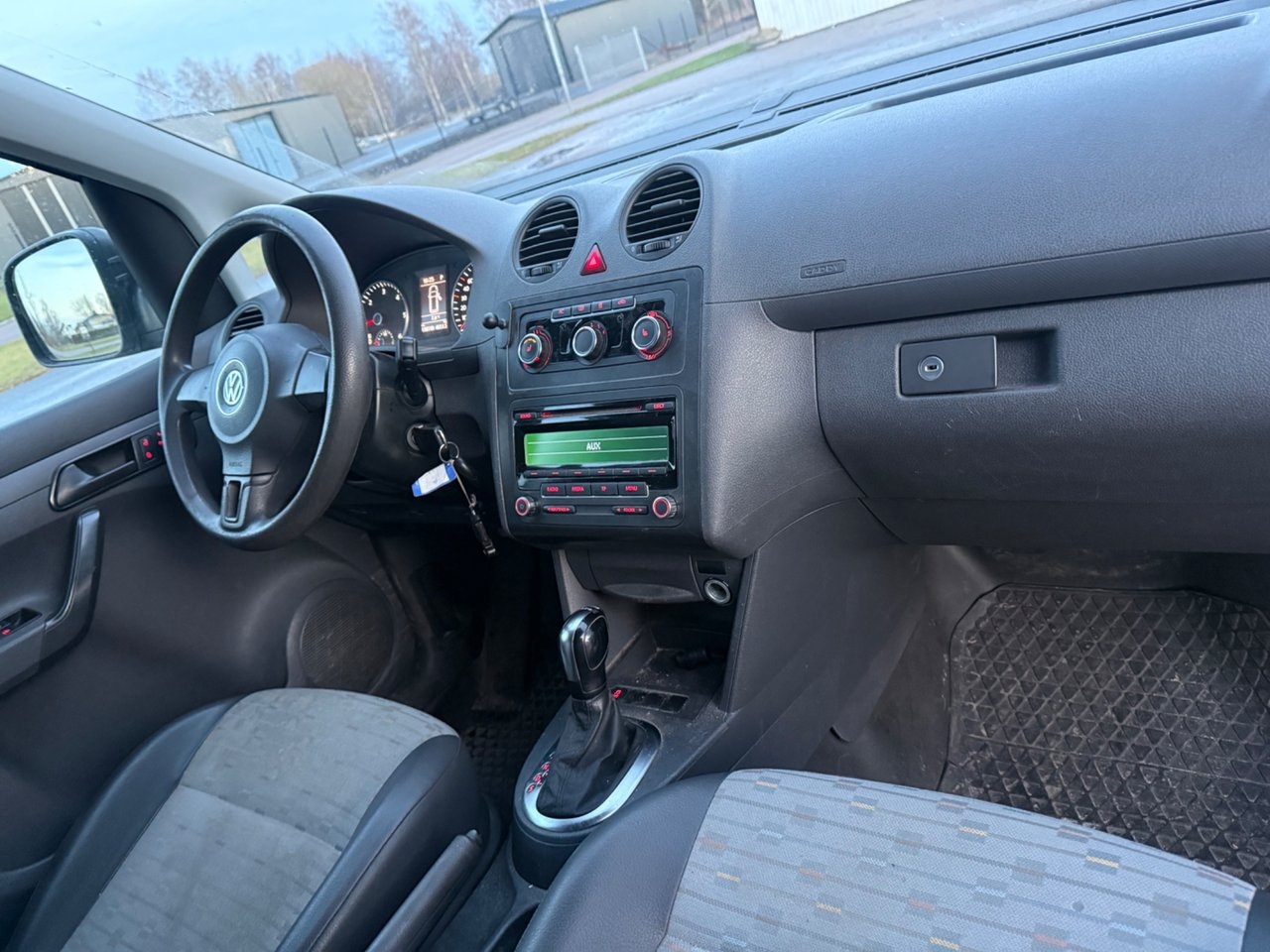 Volkswagen Caddy 2012, bild 8/8