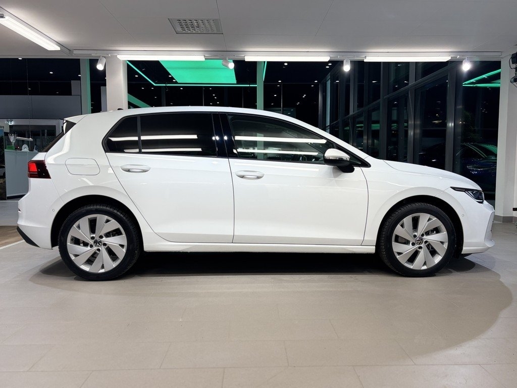 Volkswagen Golf E-hybrid Plug in 2025, bild 4/20