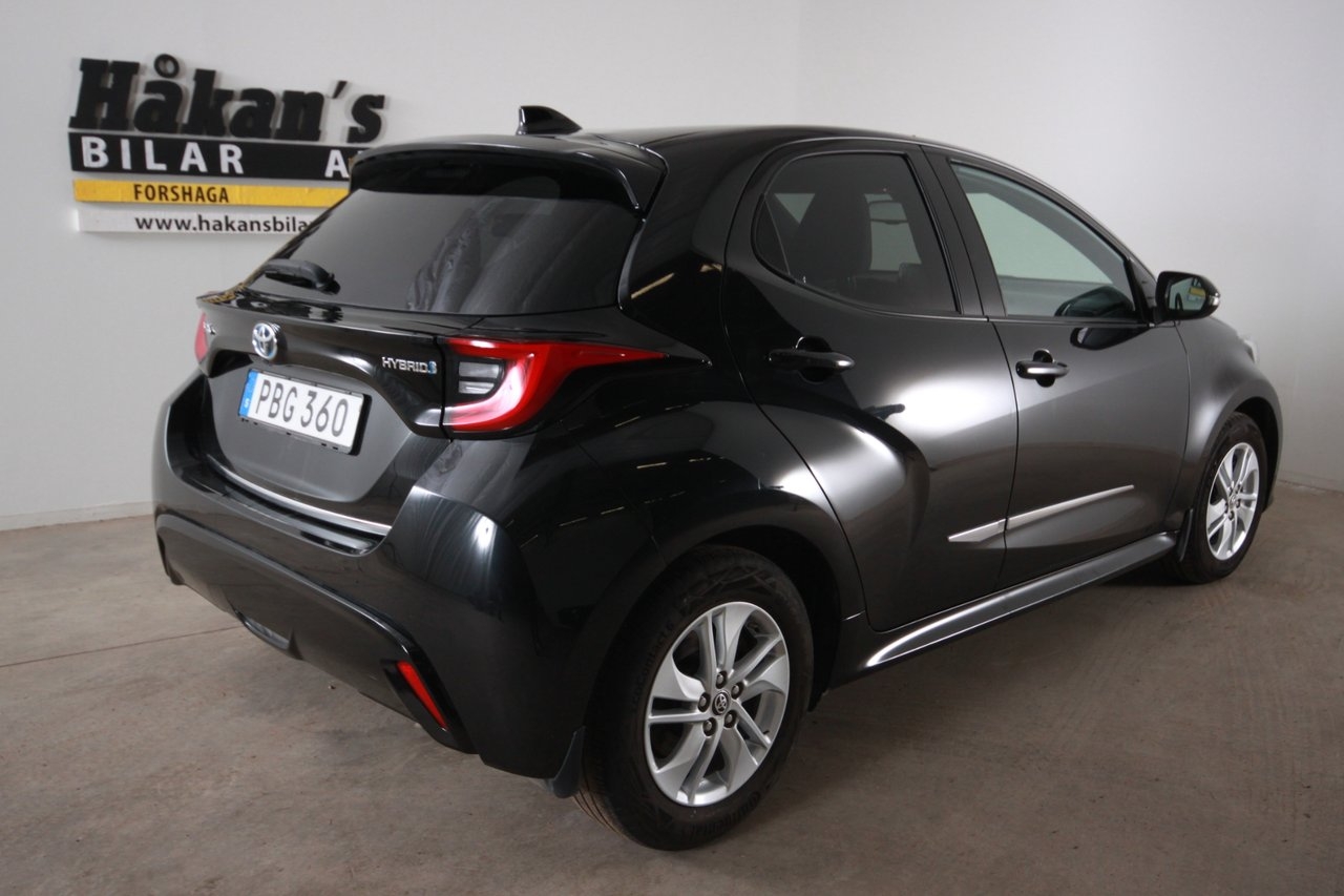 Toyota Yaris Hybrid CVT Style 2022, bild 2/5