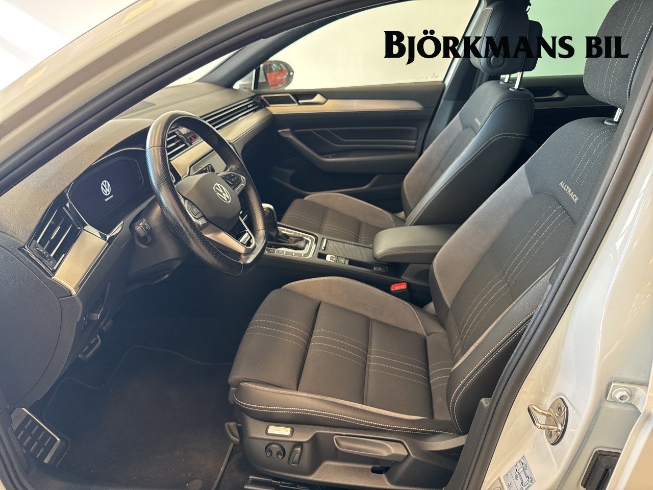 Volkswagen Passat 2022, bild 7/16