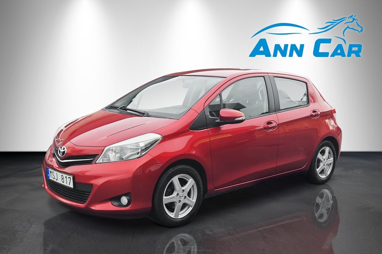 Toyota Yaris 1,3 2012, bild 2/9