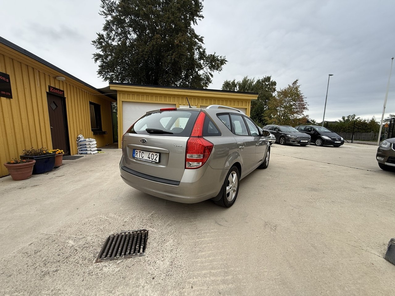 Kia Ceed cee'd_sw 1.6 CRDi EX Euro 4 2010, bild 7/13
