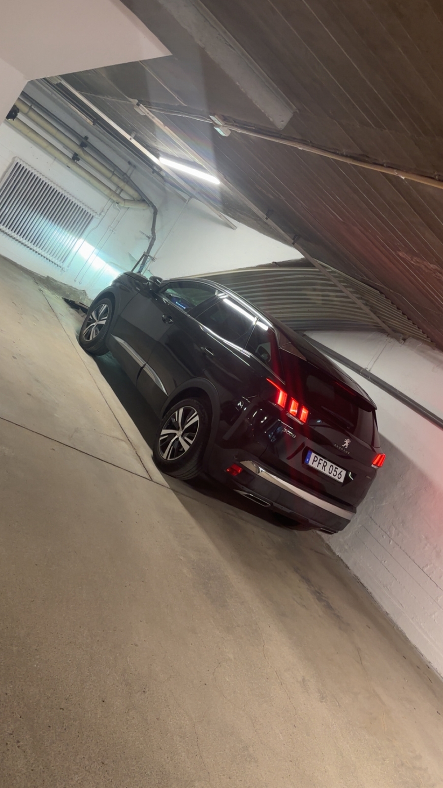 Peugeot 3008 1.2 PureTech 130 EAT 2017, bild 4/5