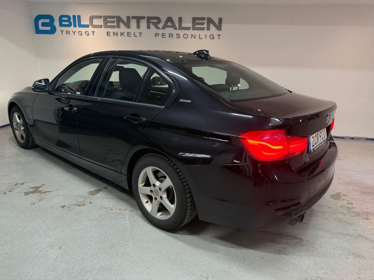 BMW 330 2018, bild 6/10