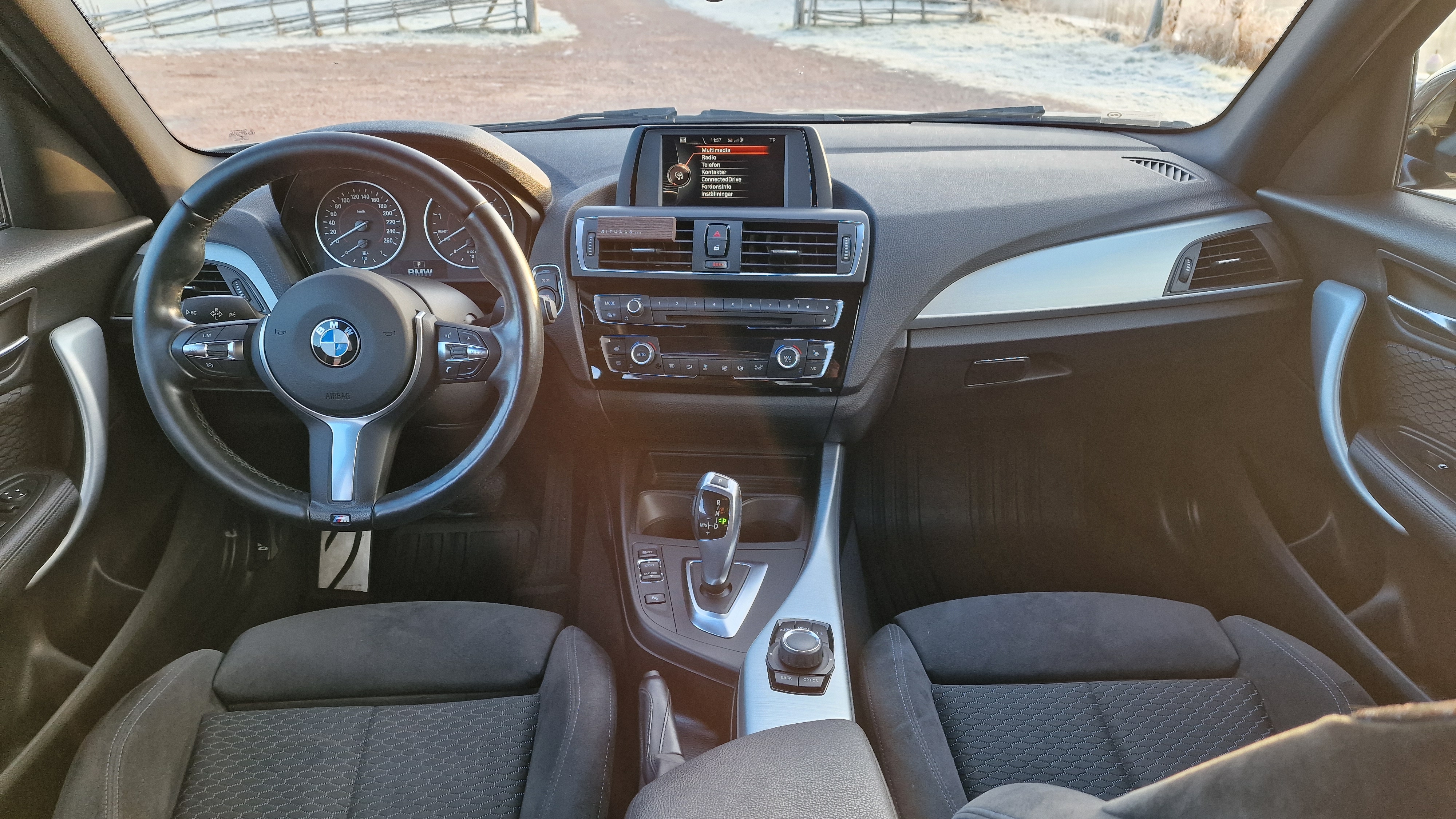 BMW 118i M Sport 2016, bild 7/8