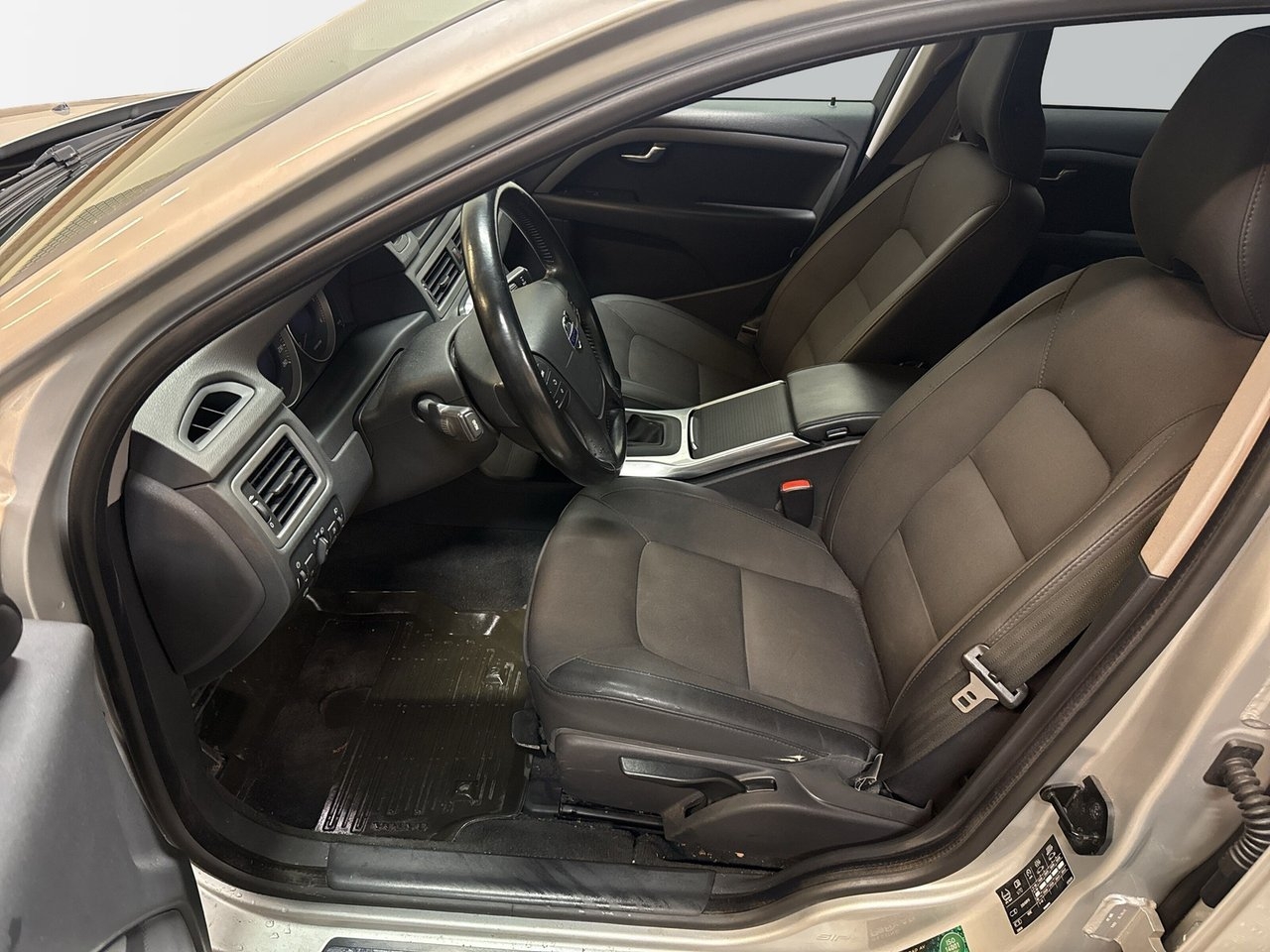Volvo V70 2012, photo 6/10