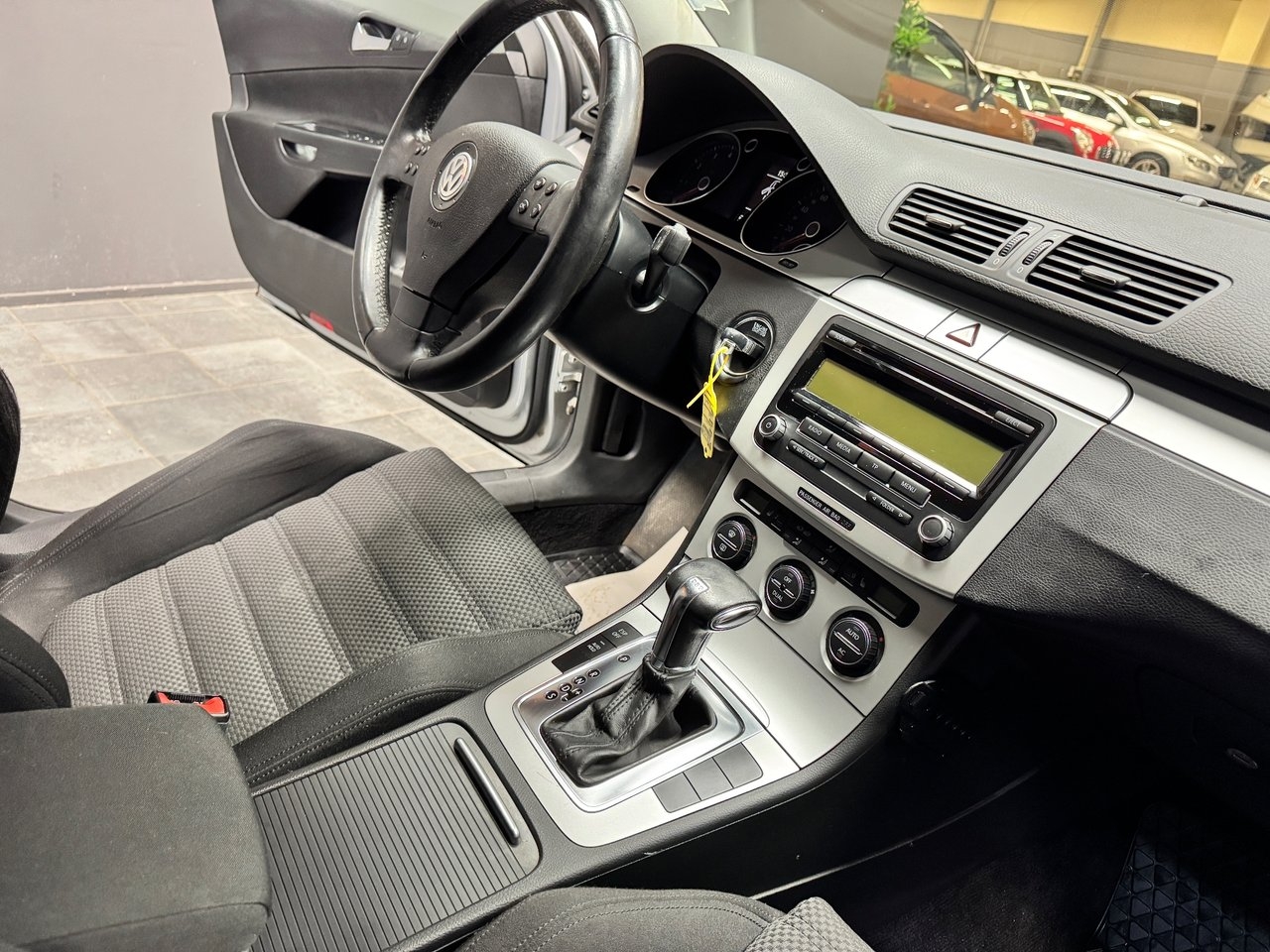 Volkswagen Passat 2009, kuva 6/10