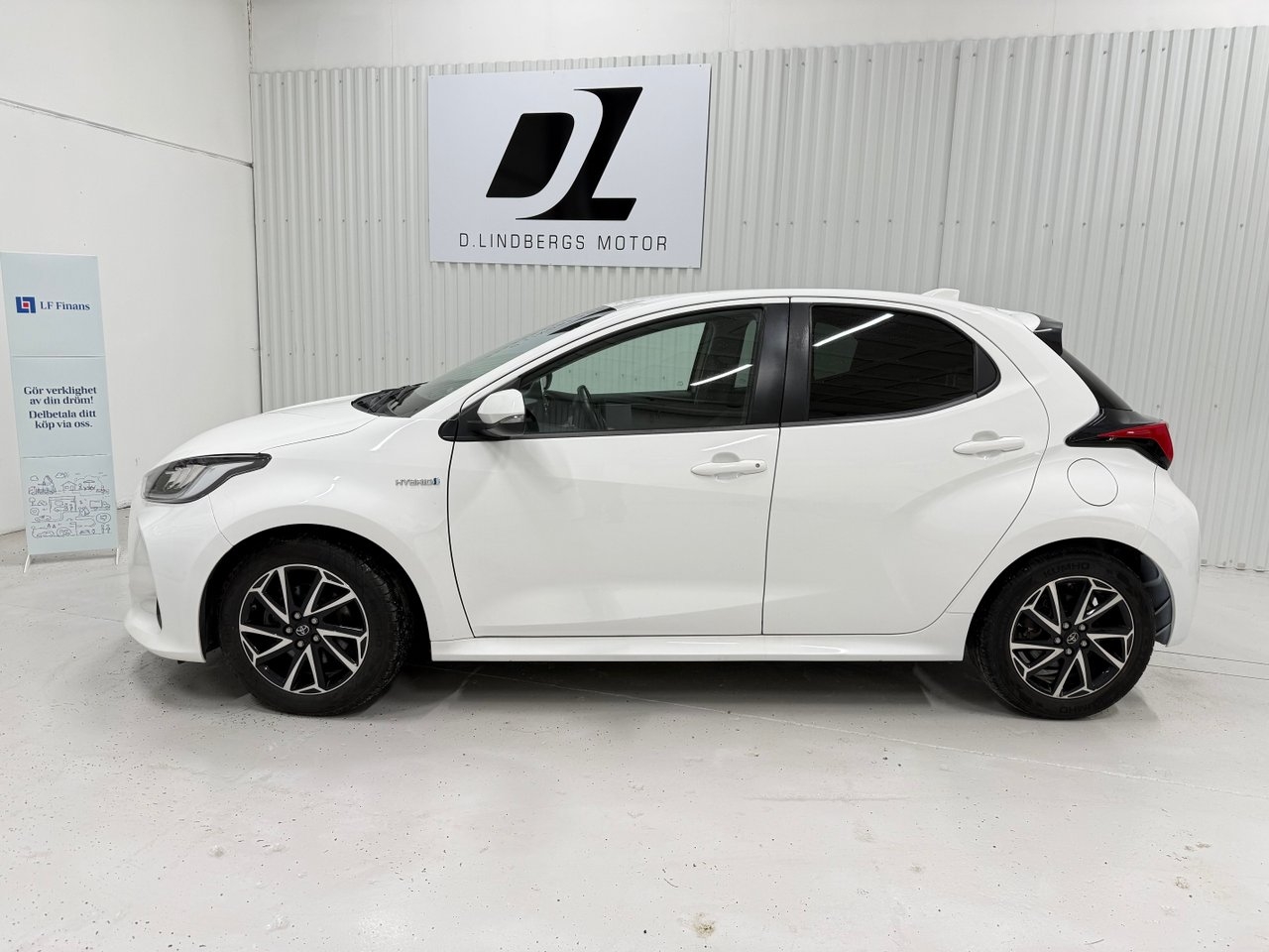 Toyota Yaris Hybrid CVT Euro 6 2020, bild 2/10