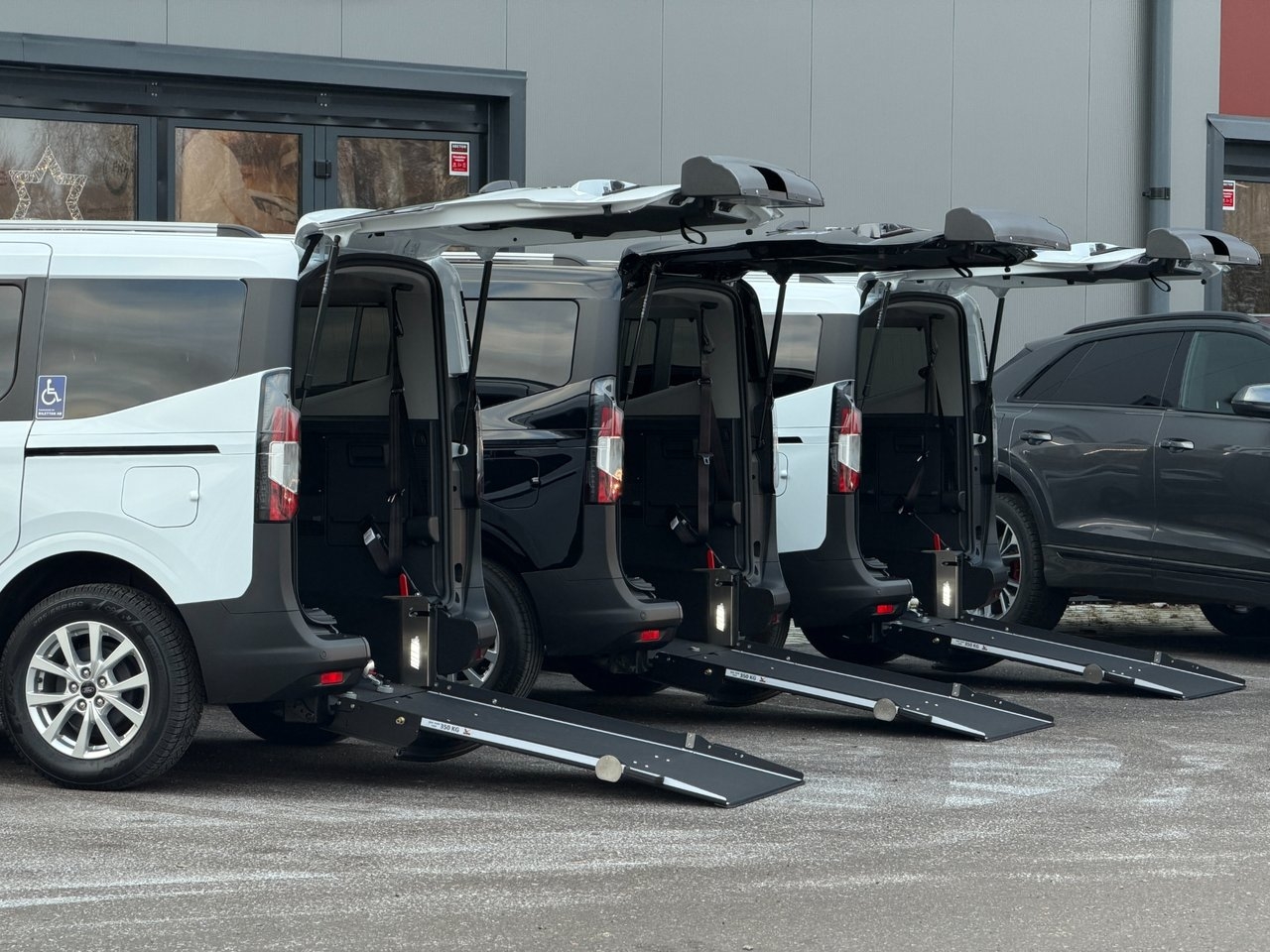 Ford Tourneo Courier Courier 1.0 2025, bild 5/16