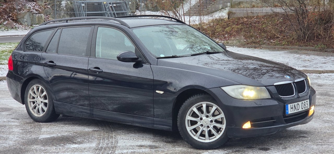 BMW 320 2008, bild 3/27