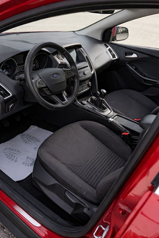 Ford Focus 2017, bild 6/10