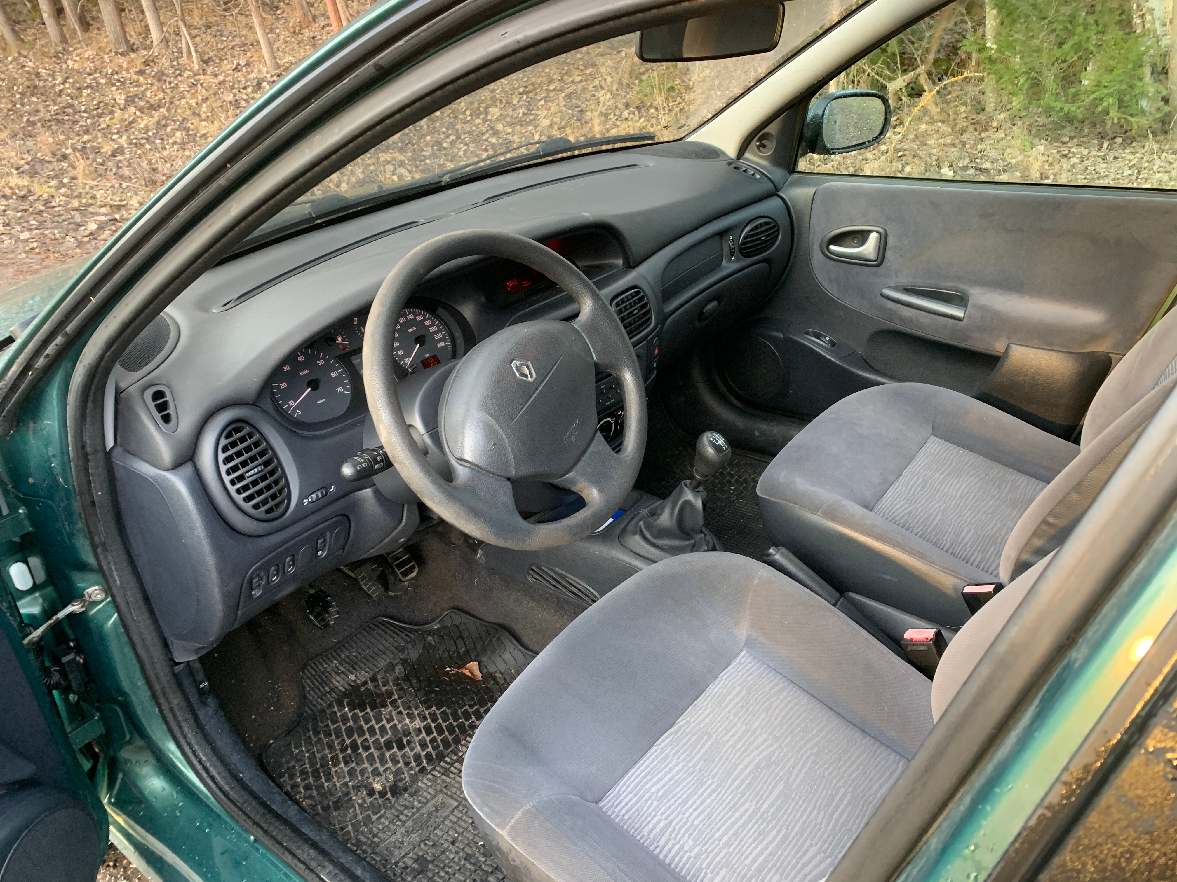 Renault Megane Grandtour 1.6 Manuell 2002, photo 5/8