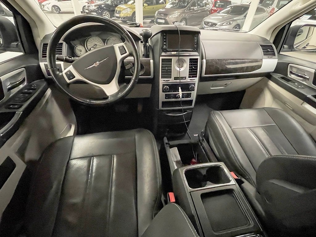 Chrysler Grand Voyager 2010, bild 7/8