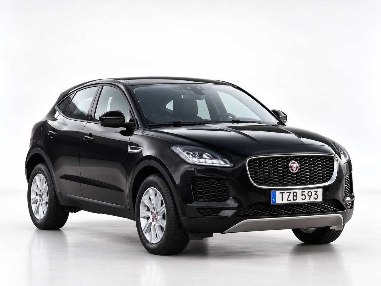 Jaguar E-Pace D150 AWD 2019, kuva 4/17