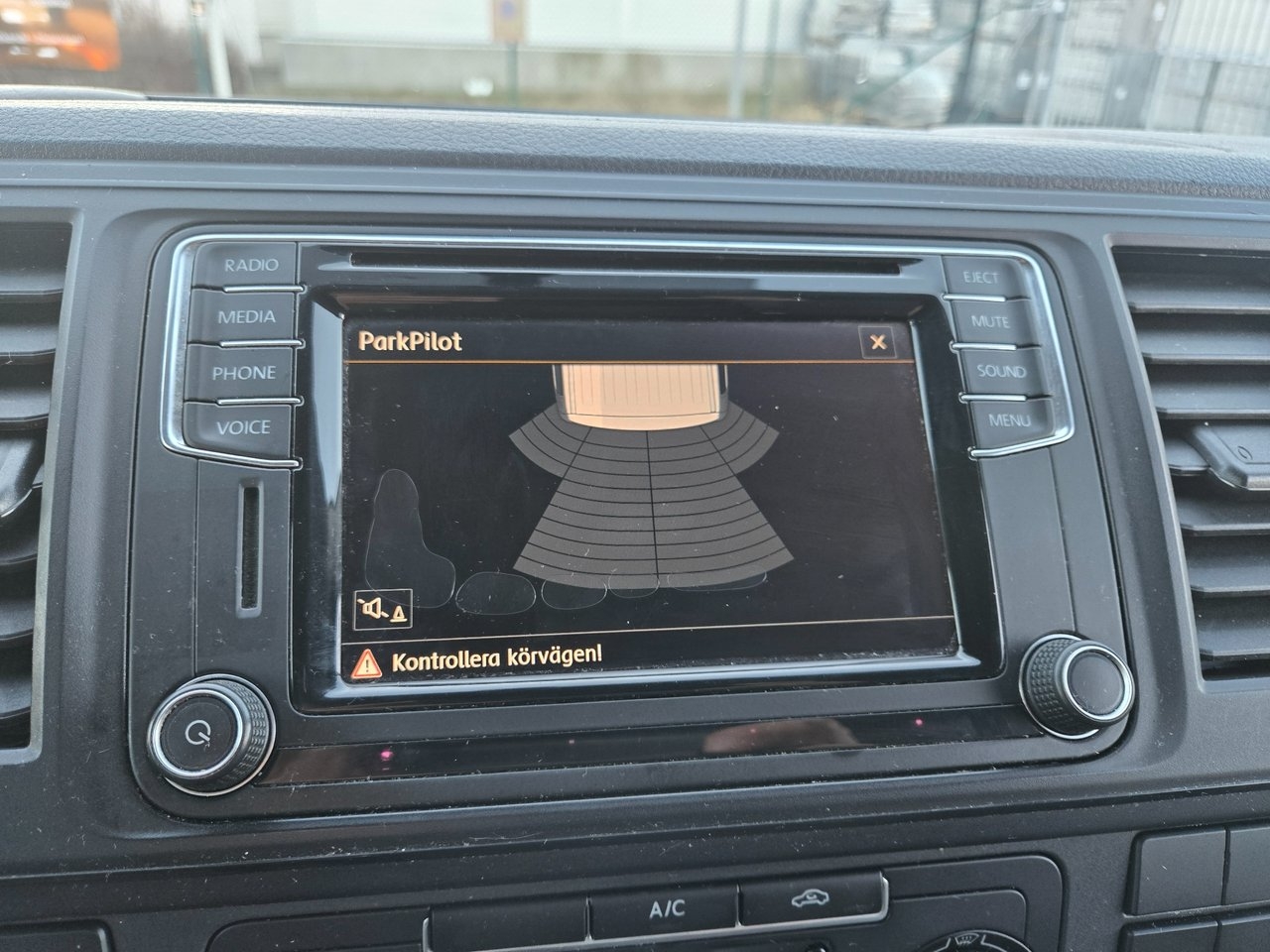 Volkswagen Transporter T6 2.0 TDI DSG 2017, bild 7/10