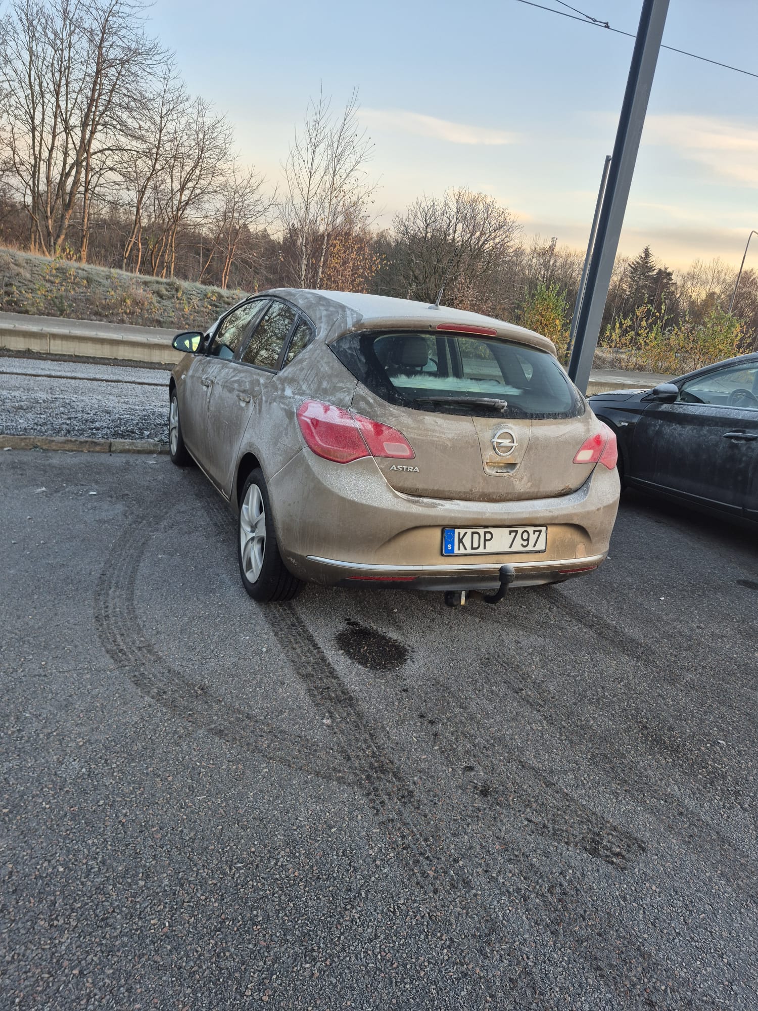 Opel Astra 1.6 Manuell 2013, kuva 3/4