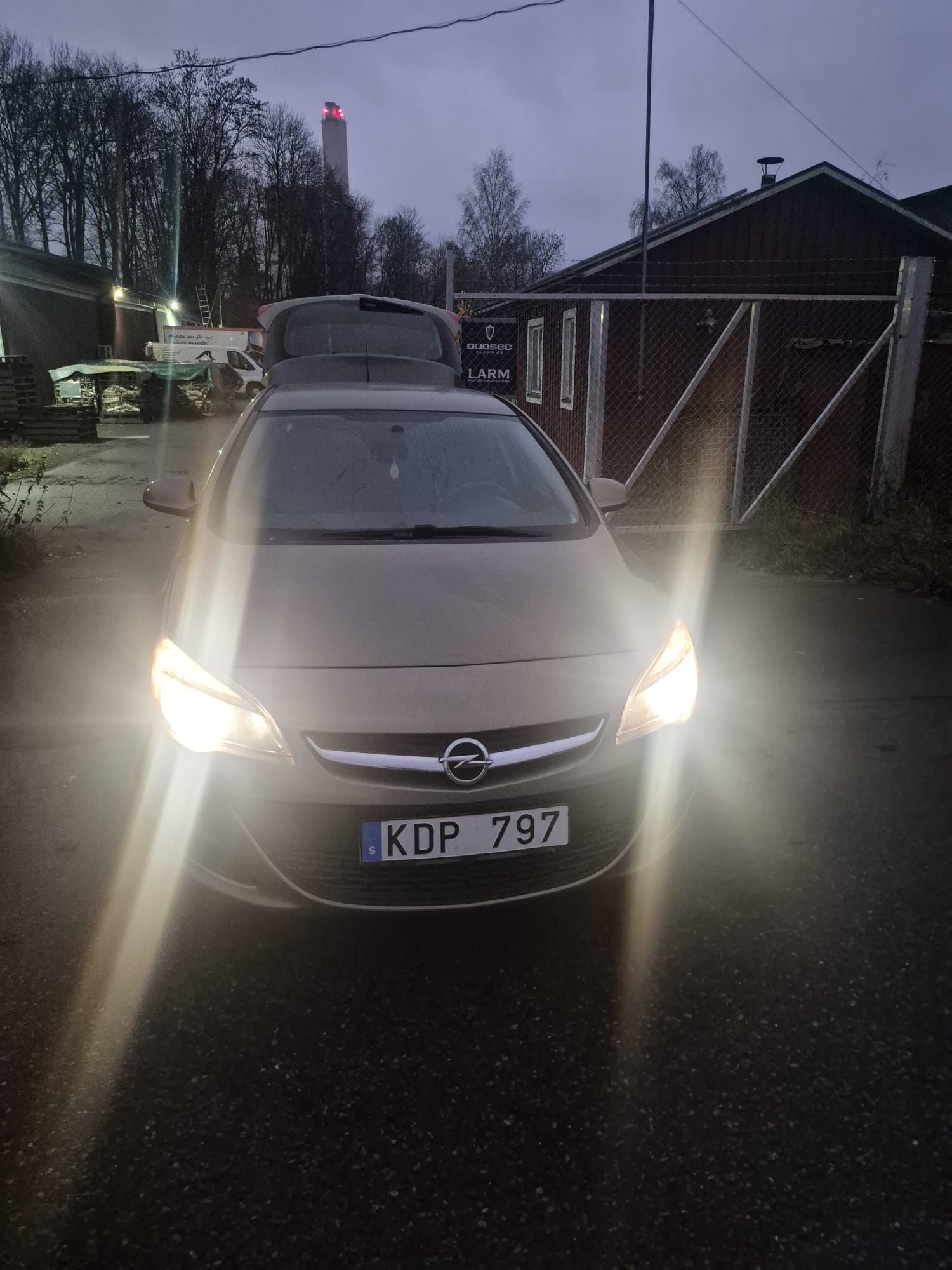 Opel Astra 1.6 Manuell 2013, kuva 4/4