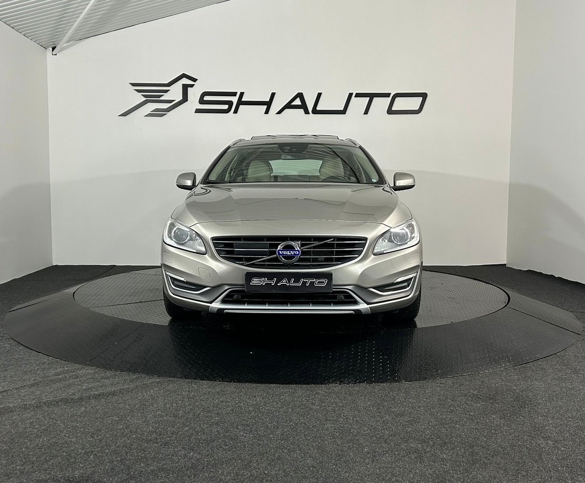 Volvo V60 D5 AWD Geartronic Summum 2014, bild 3/10
