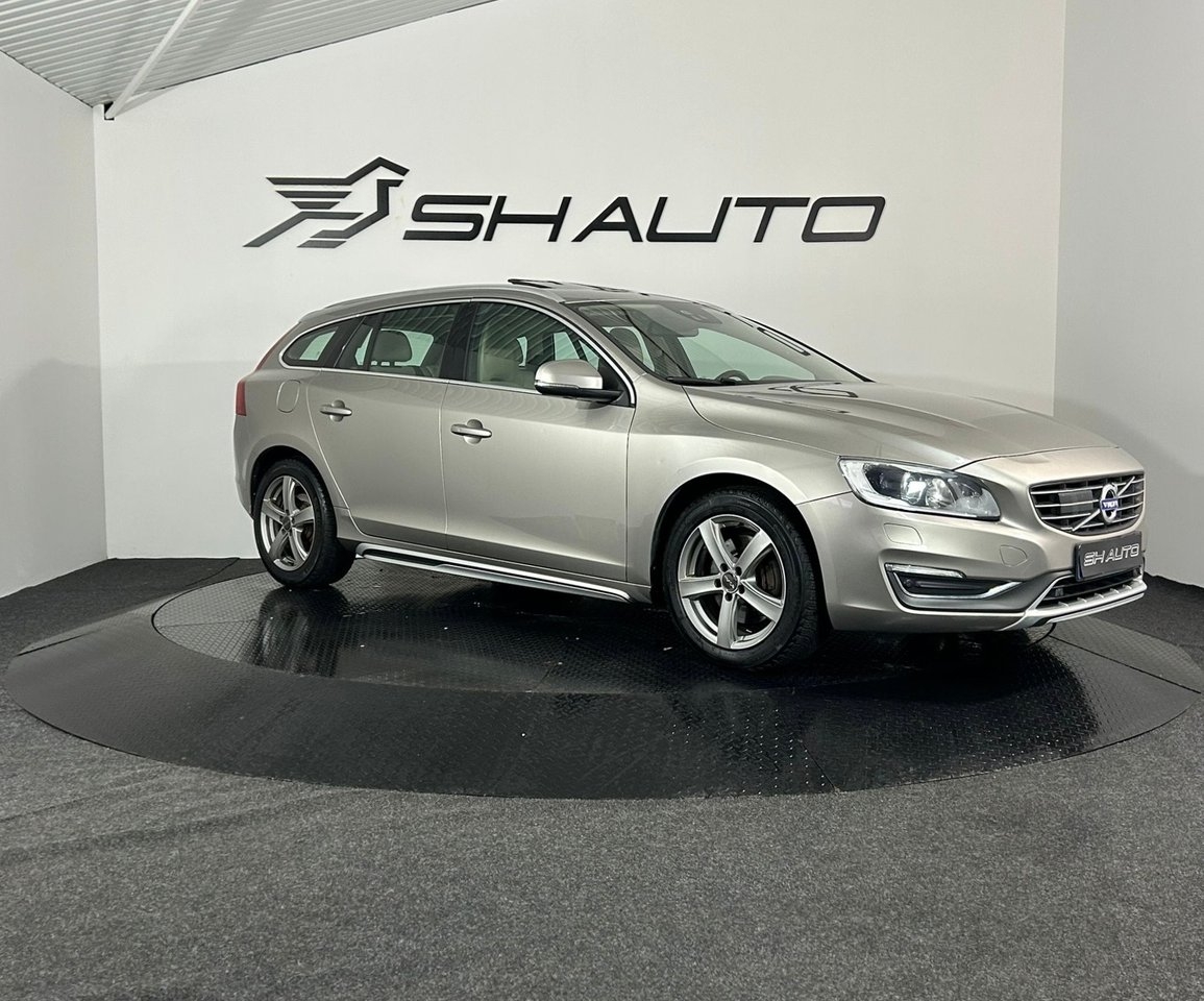Volvo V60 D5 AWD Geartronic Summum 2014, bild 4/10