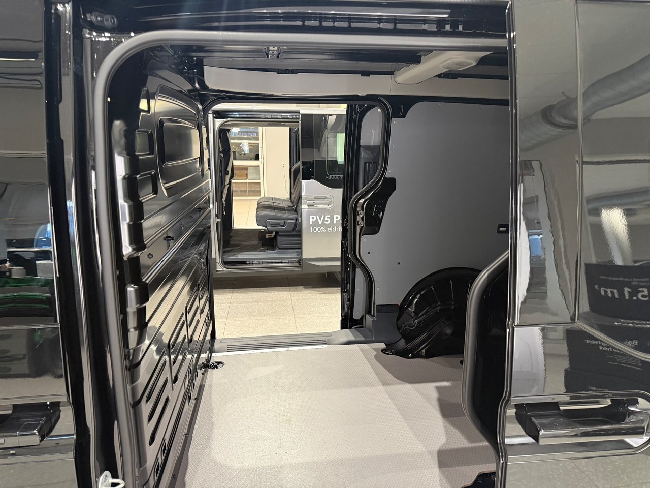 Kia PV5 2026, photo 6/9