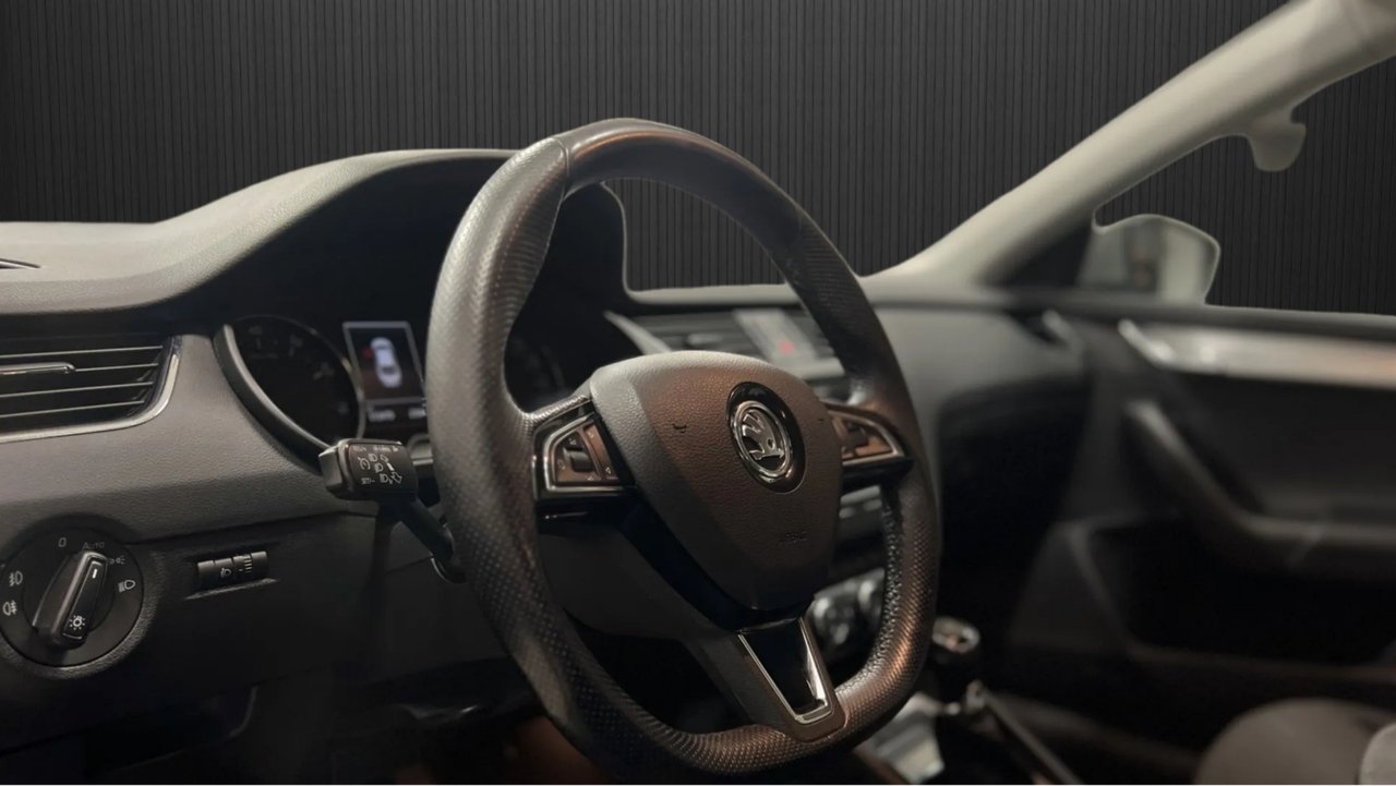 Skoda Octavia 2015, bild 7/8