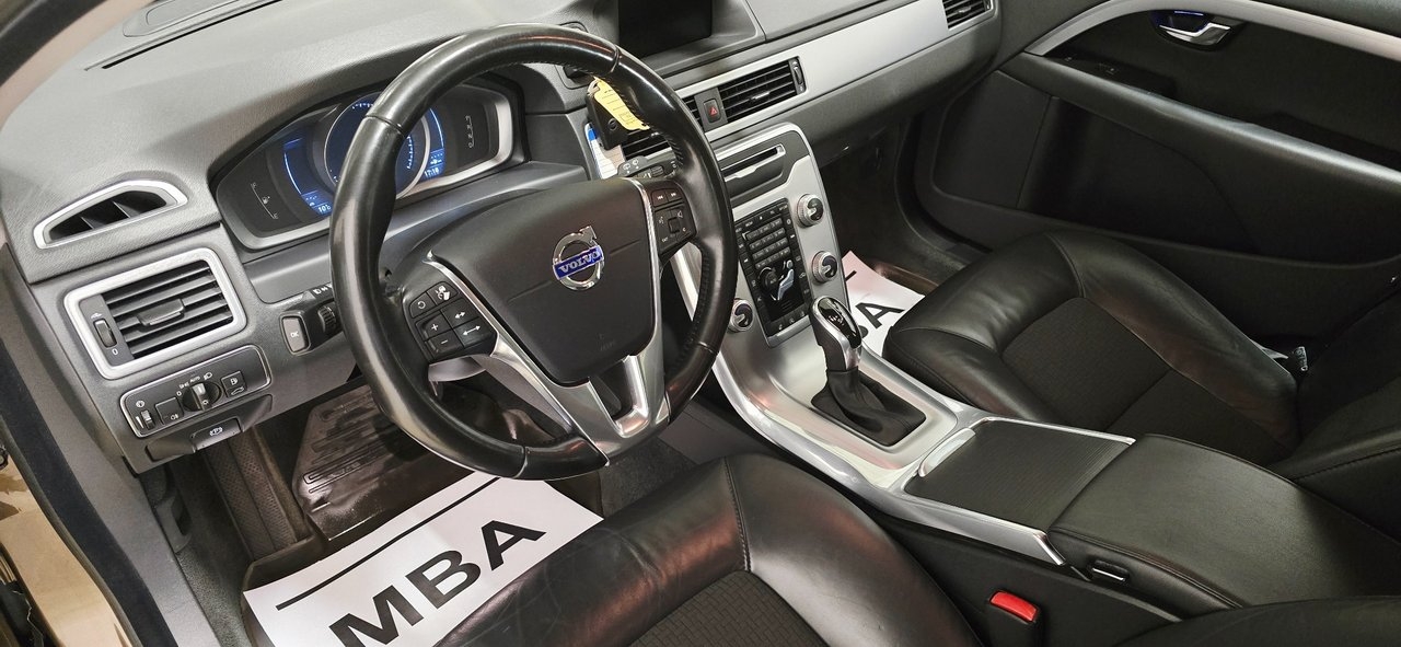 Volvo V70 2016, photo 6/10