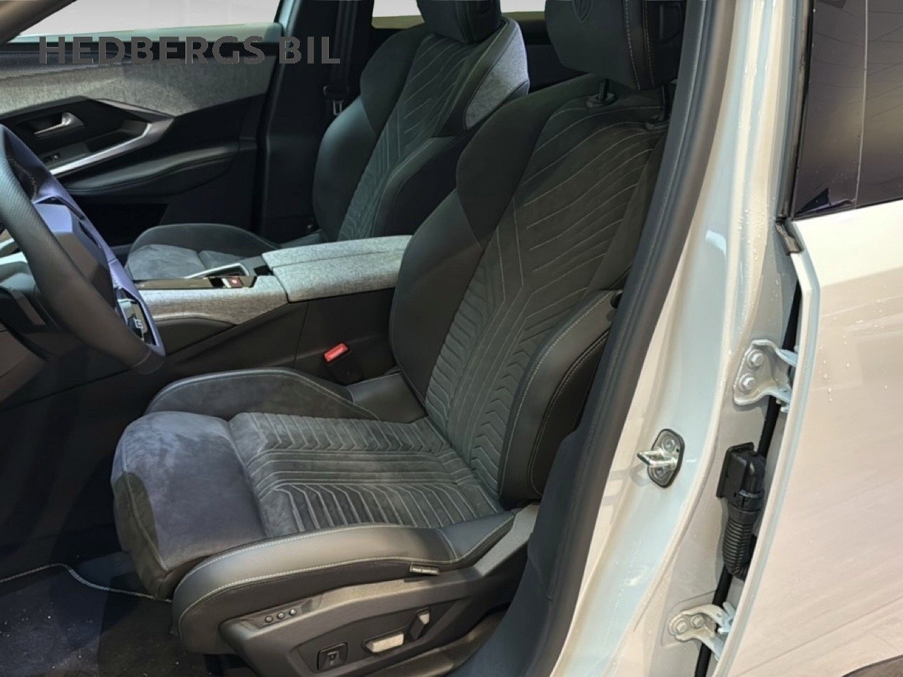 Peugeot e-3008 2025, bild 7/10