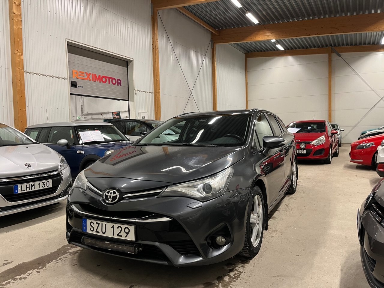 Toyota Avensis 2016, kuva 6/14