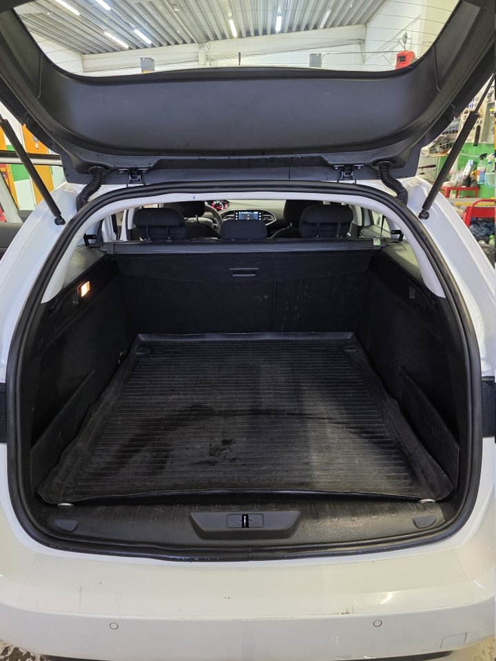 Peugeot 308 2018, bild 7/10