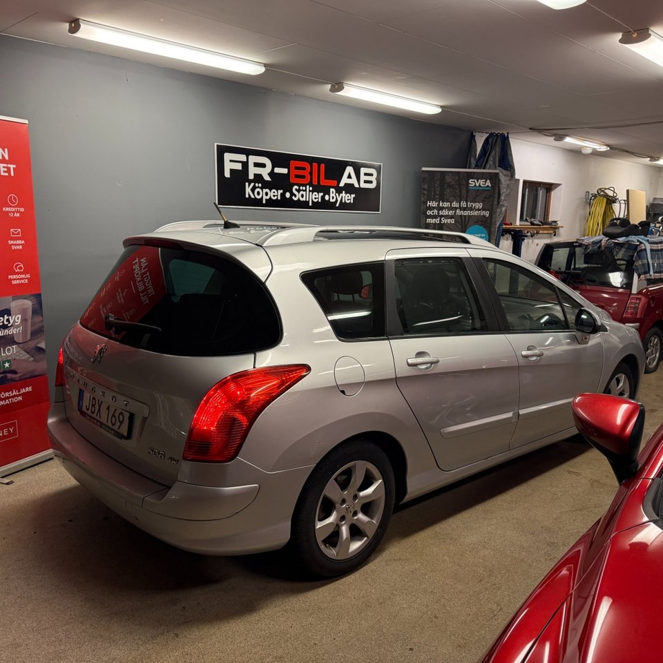 Peugeot 308 SW 1.6 THP Turbo 7-Sits 2009, bild 2/10