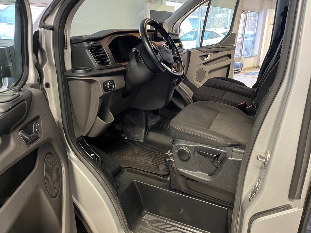 Ford Transit Custom Custom 300 2.0 TDCi 2019, bild 5/9