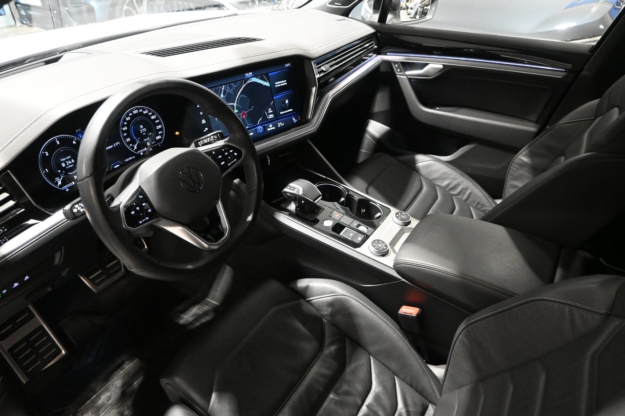 Volkswagen Touareg 2023, photo 7/10