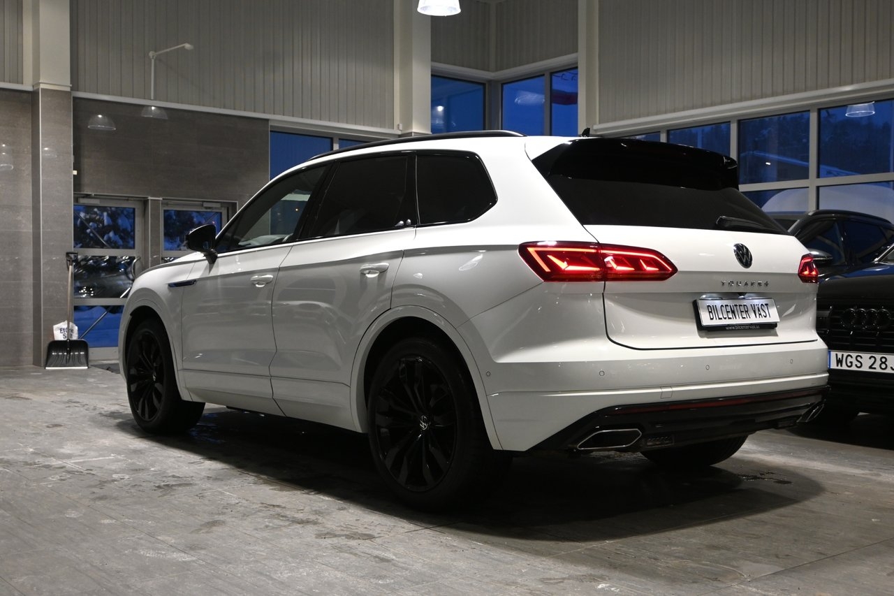 Volkswagen Touareg 2023, photo 3/10