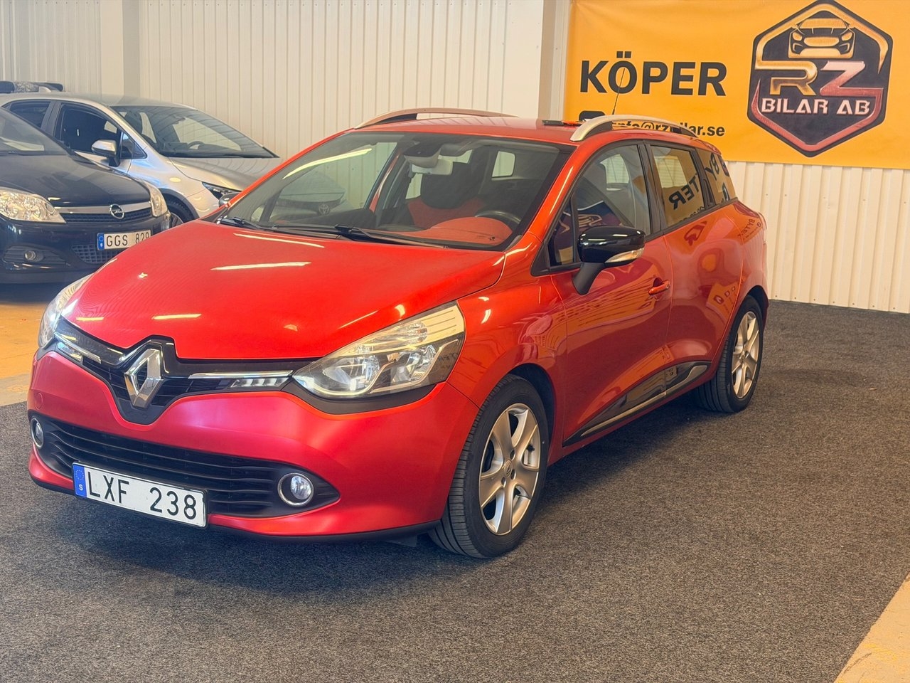 Renault Clio Sport Tourer 0.9 TCe Euro 5 2013, bild 2/10