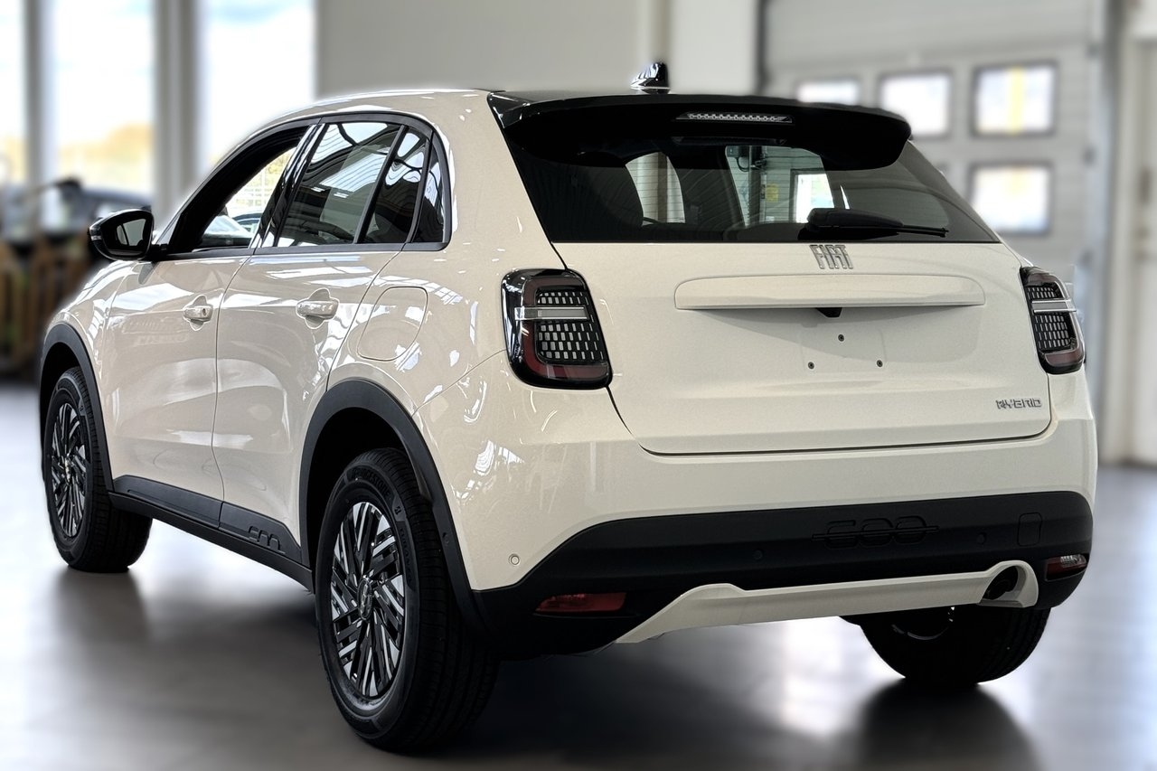 Fiat 600 Hybrid Aut DCT lounge 2023, kuva 3/10