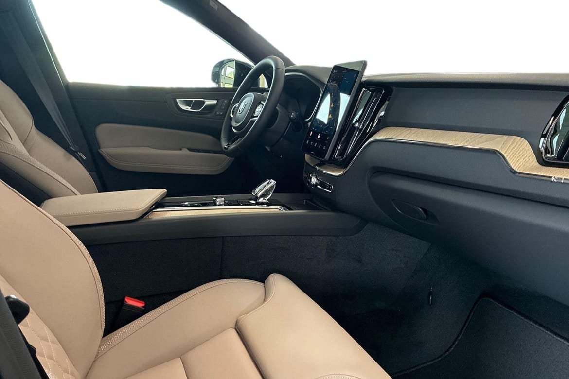 Volvo XC60 T6 Plus Dark Nordic Edition 2026, bild 7/22