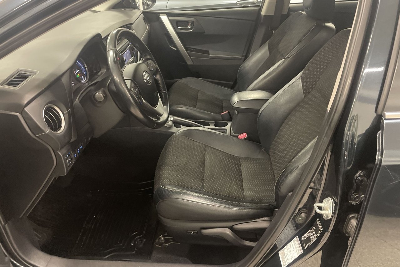 Toyota Auris 2013, bild 6/10