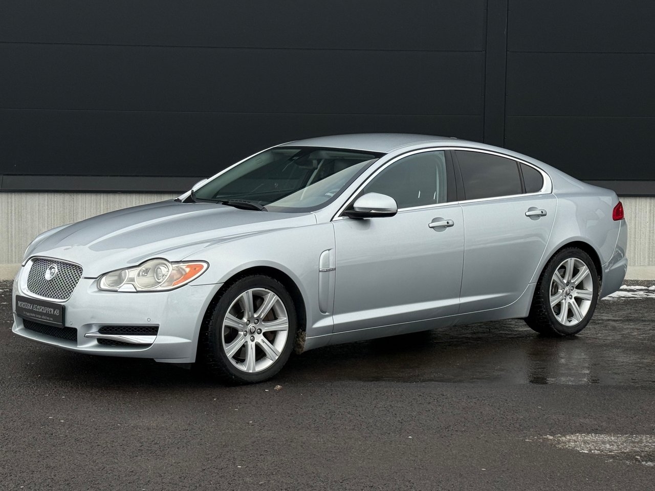 Jaguar XF 3.0 V6, automat 2010, bild 2/10